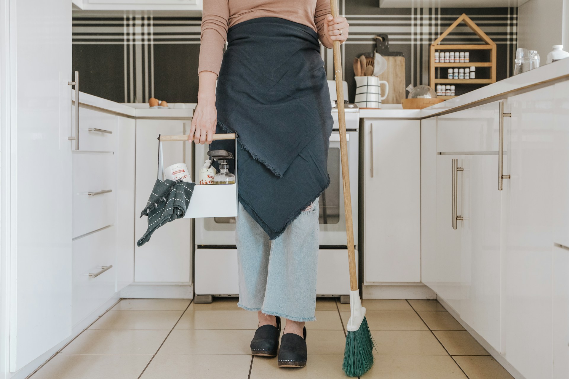 Domestic Cleaning Hacks For Lazy People